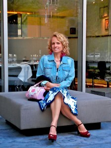 48c77-laurenblakelybluedressheadshot