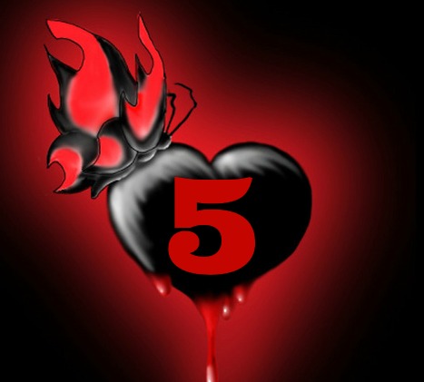 5black-heart-backgrounds-bloody